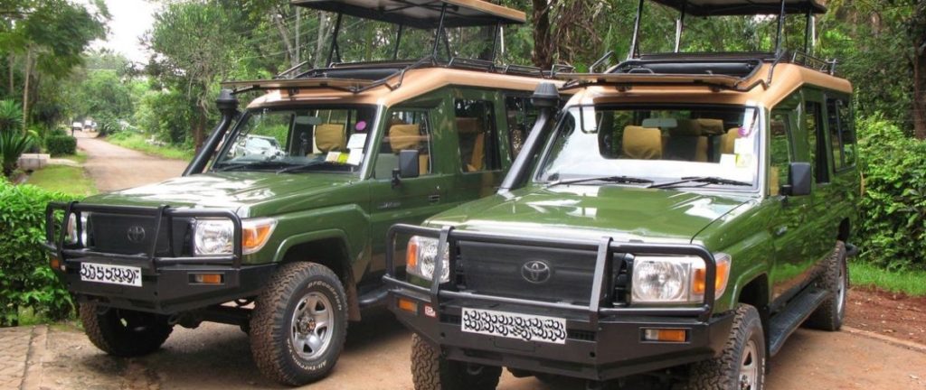 safari tour vehicles